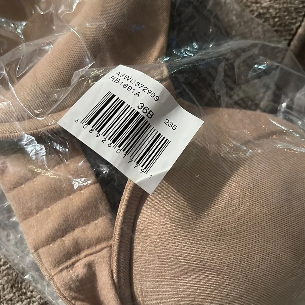 Warner’s Cloud 9‎ back smoothing T-shirt bra
